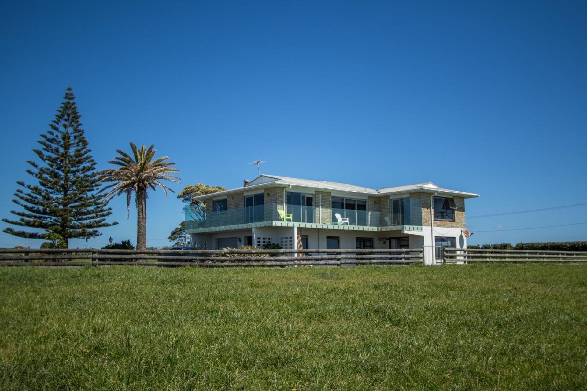 Wills On The Water Beachfront Apartment Bell Block Kültér fotó